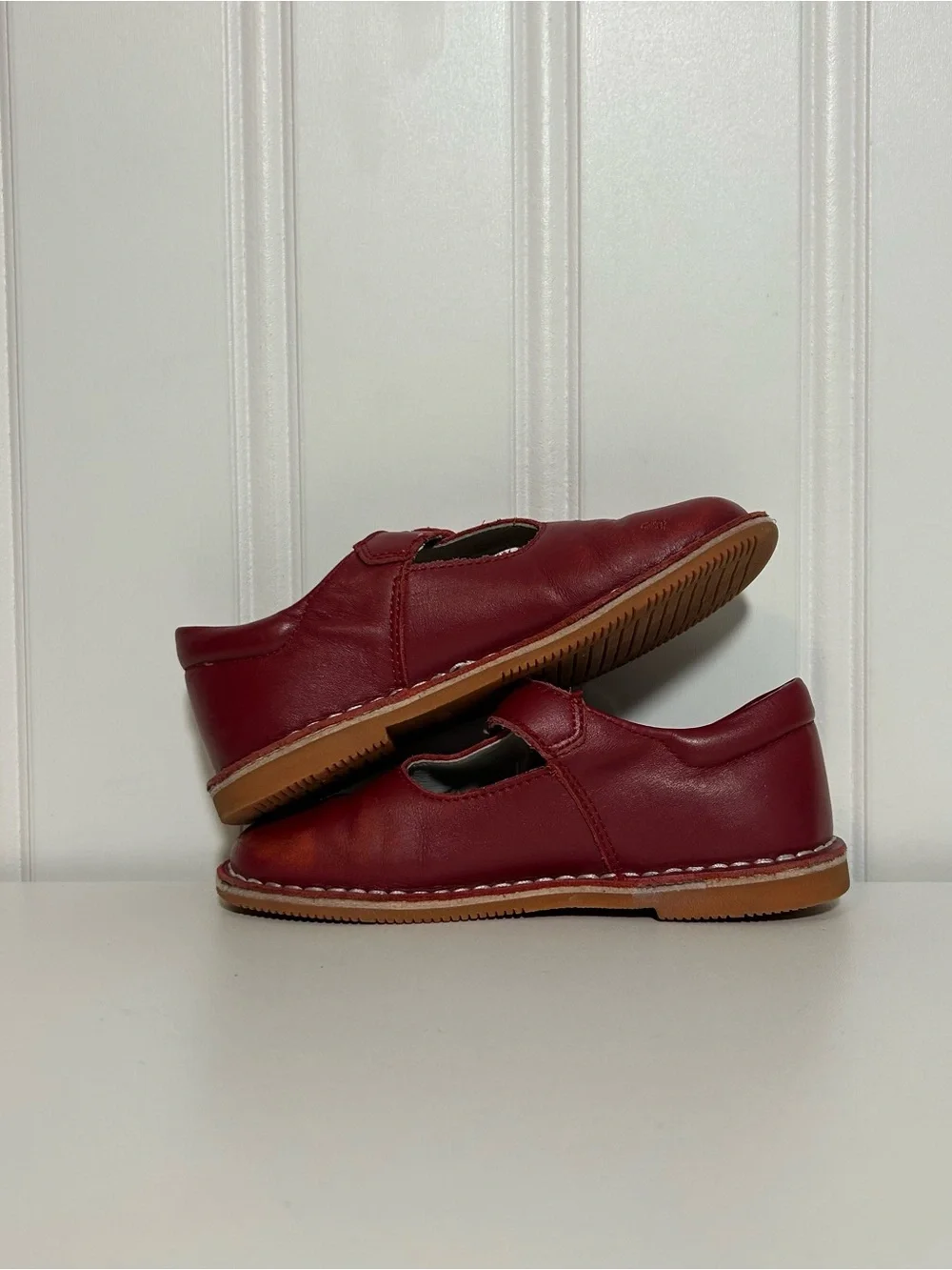 L’amour Classic Kids Mary Jane Shoe in Red
